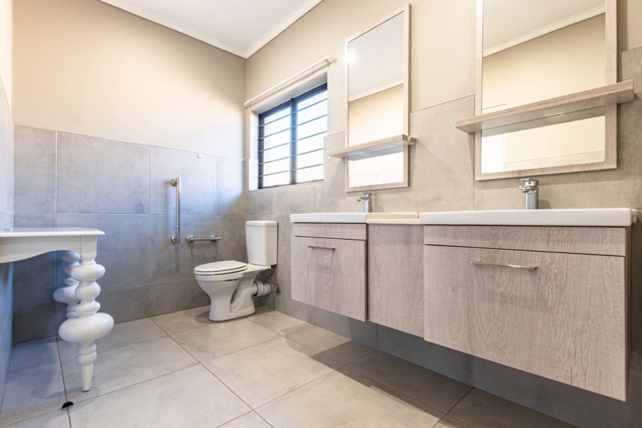 1 Bedroom Property for Sale in North Riding AH Gauteng