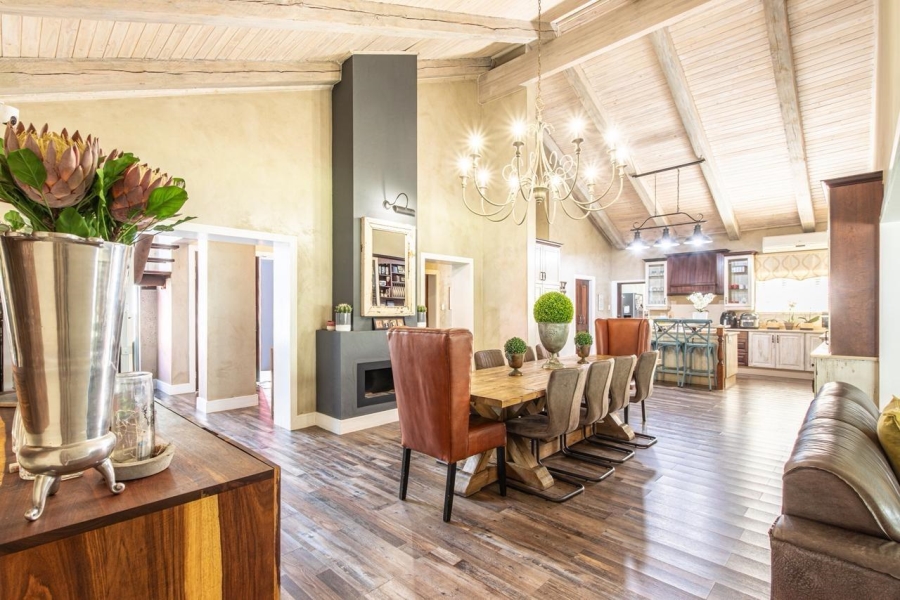 5 Bedroom Property for Sale in Featherbrooke Estate Gauteng