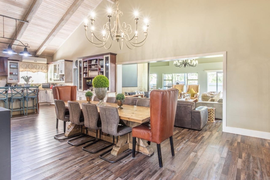 5 Bedroom Property for Sale in Featherbrooke Estate Gauteng