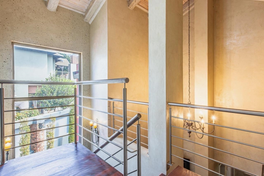 5 Bedroom Property for Sale in Featherbrooke Estate Gauteng