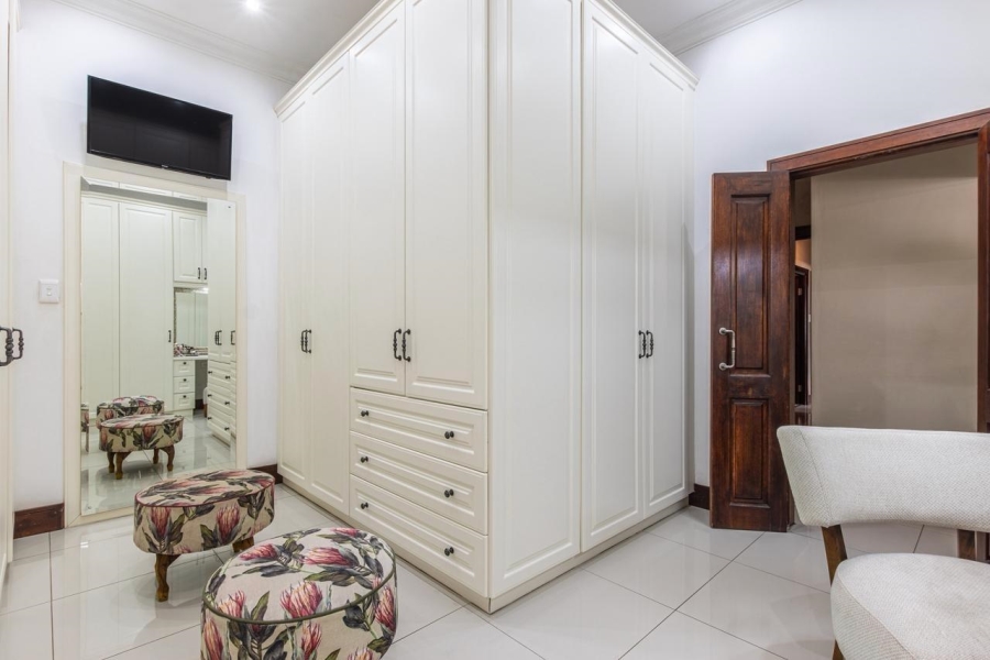5 Bedroom Property for Sale in Featherbrooke Estate Gauteng
