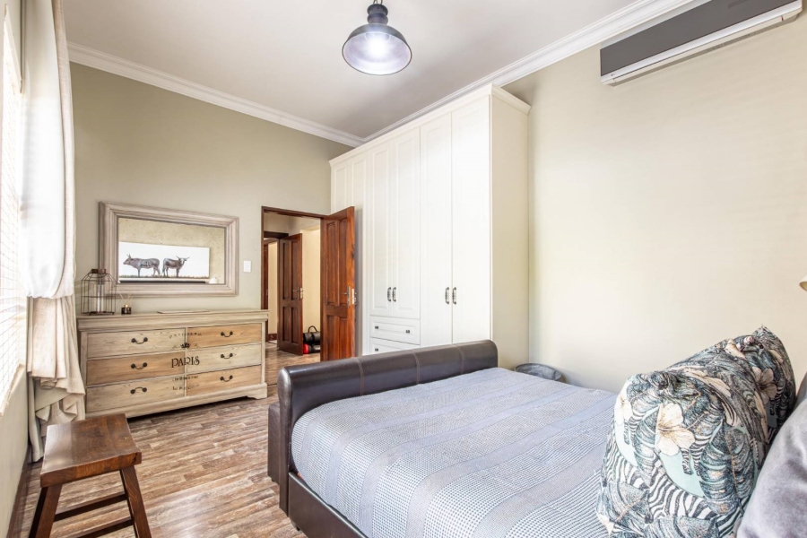 5 Bedroom Property for Sale in Featherbrooke Estate Gauteng