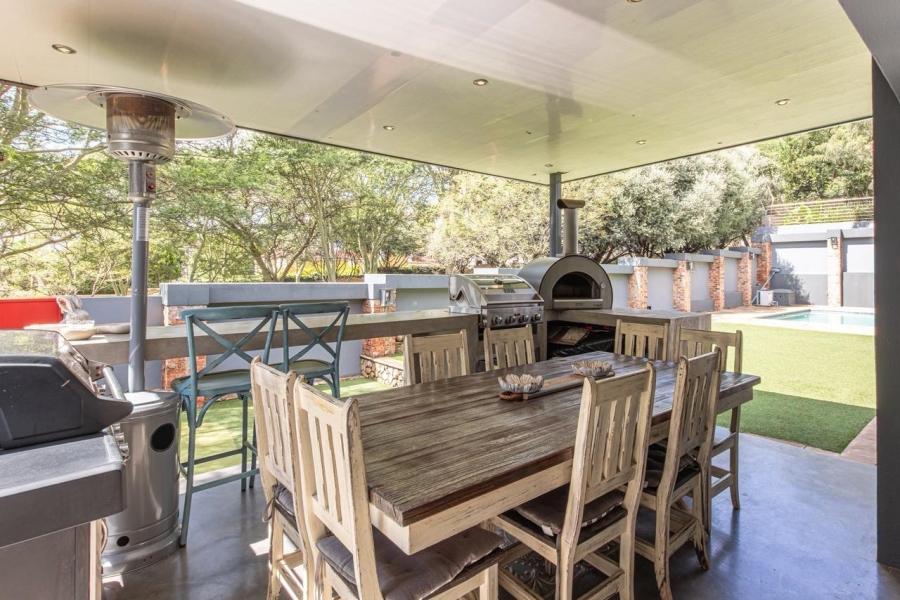 5 Bedroom Property for Sale in Featherbrooke Estate Gauteng