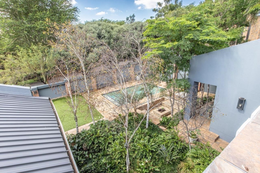 5 Bedroom Property for Sale in Featherbrooke Estate Gauteng