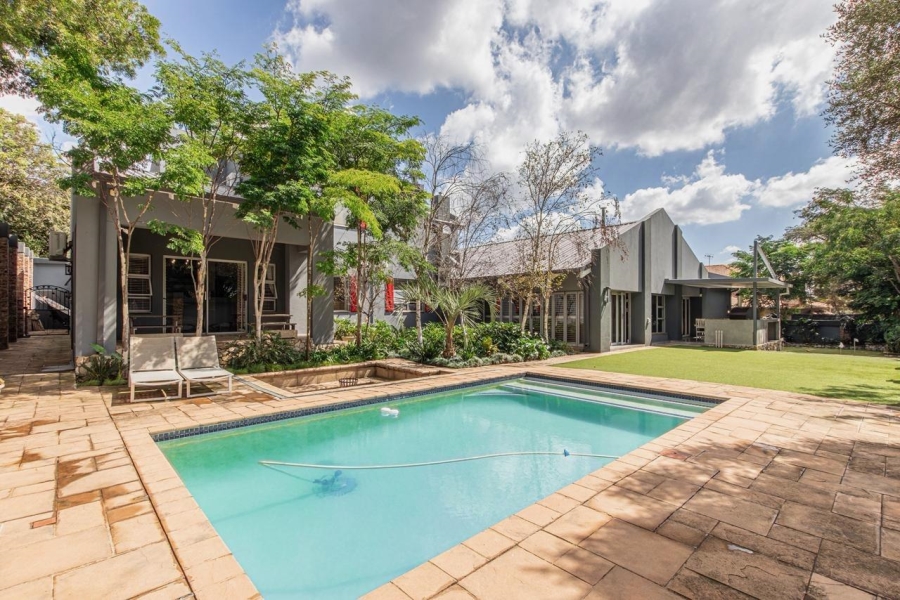 5 Bedroom Property for Sale in Featherbrooke Estate Gauteng