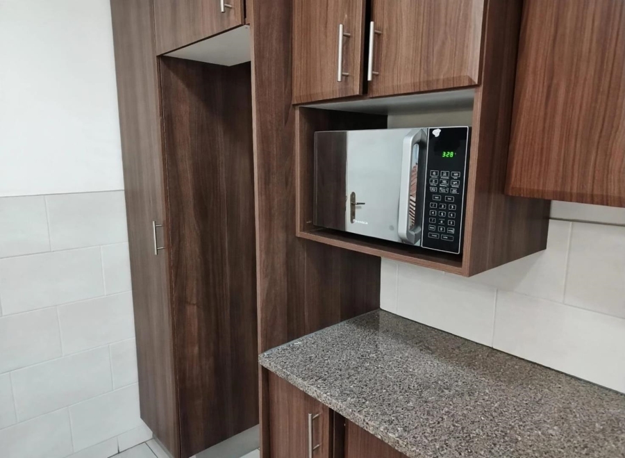 2 Bedroom Property for Sale in Sandown Gauteng
