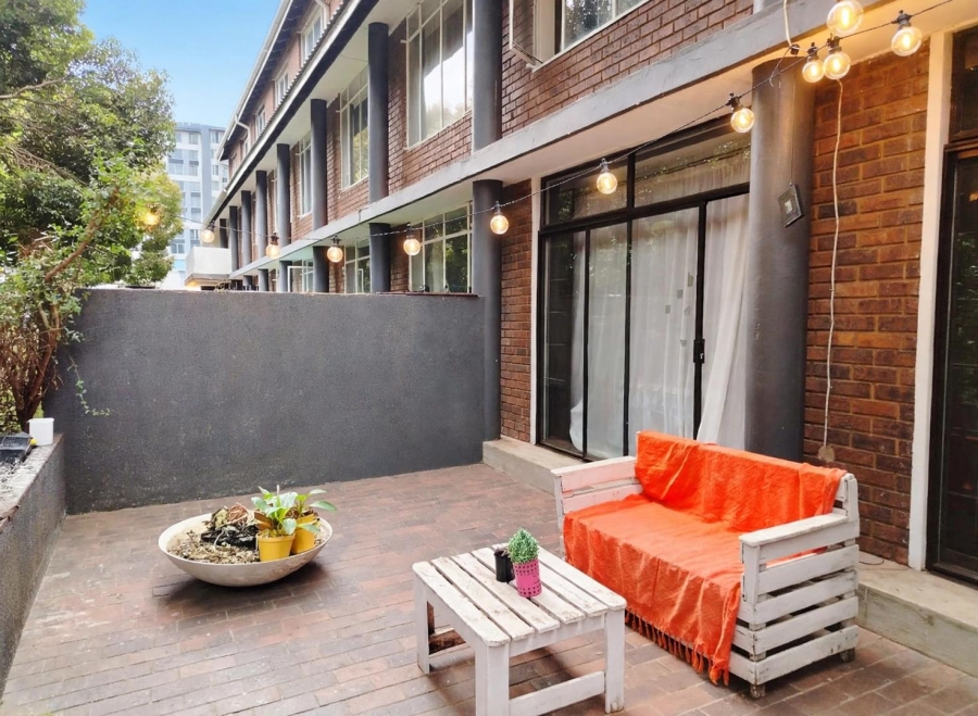 2 Bedroom Property for Sale in Sandown Gauteng
