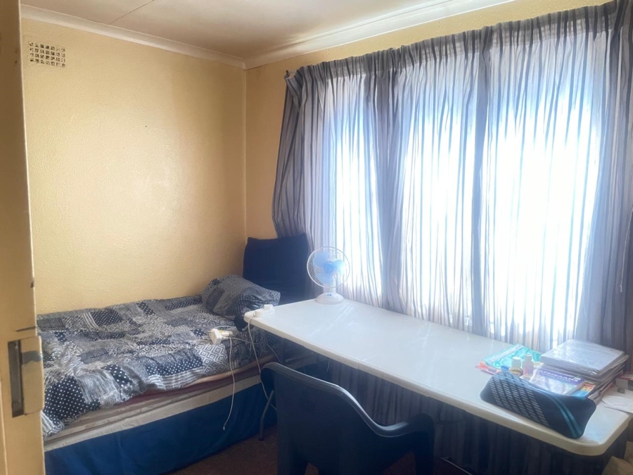 3 Bedroom Property for Sale in Protea North Gauteng