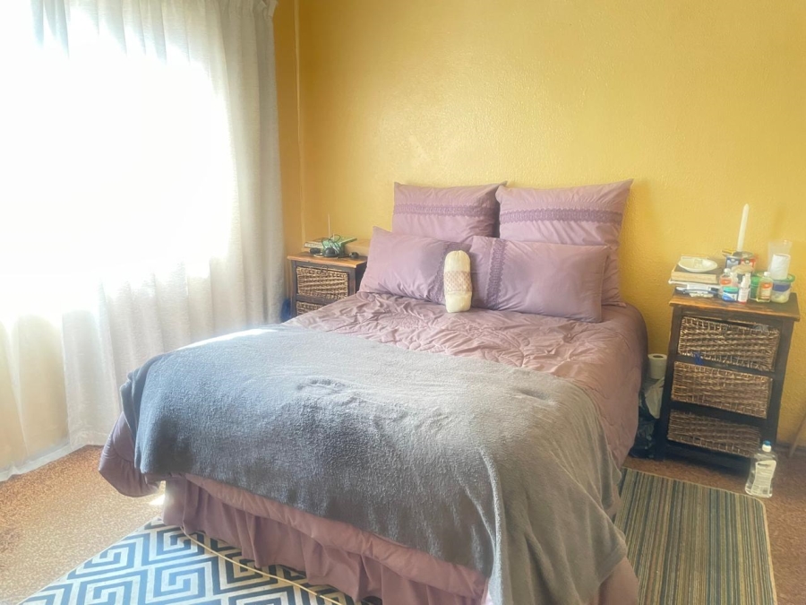 3 Bedroom Property for Sale in Protea North Gauteng