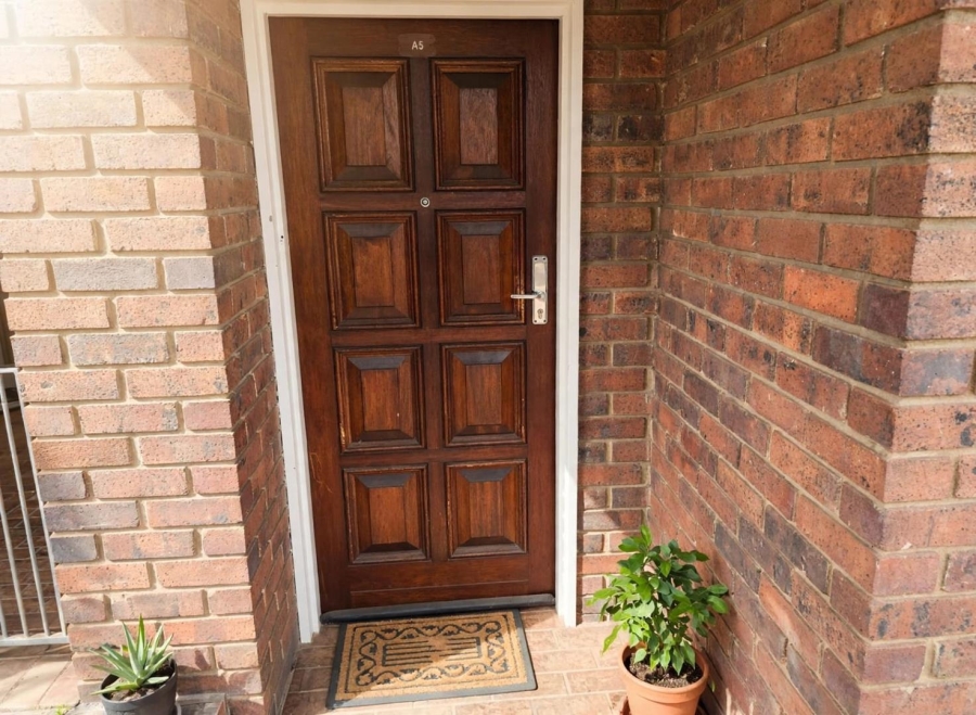 2 Bedroom Property for Sale in Sandown Gauteng