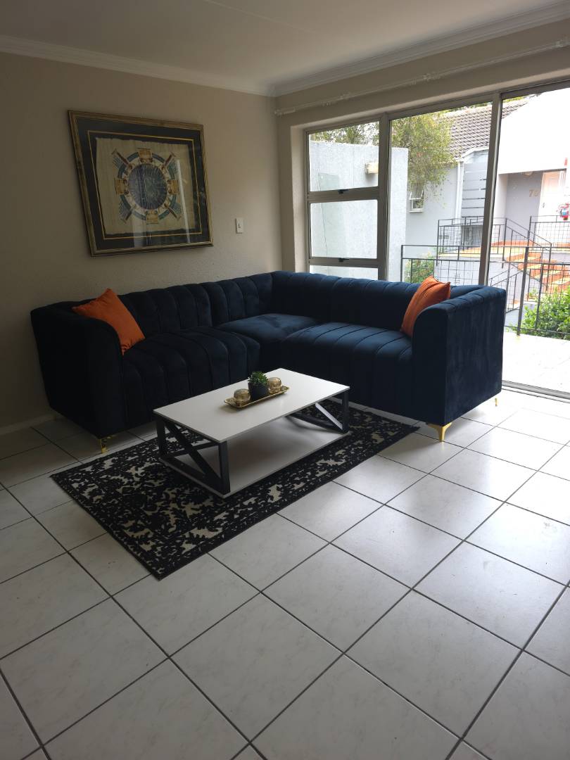 2 Bedroom Property for Sale in Benmore Gardens Gauteng