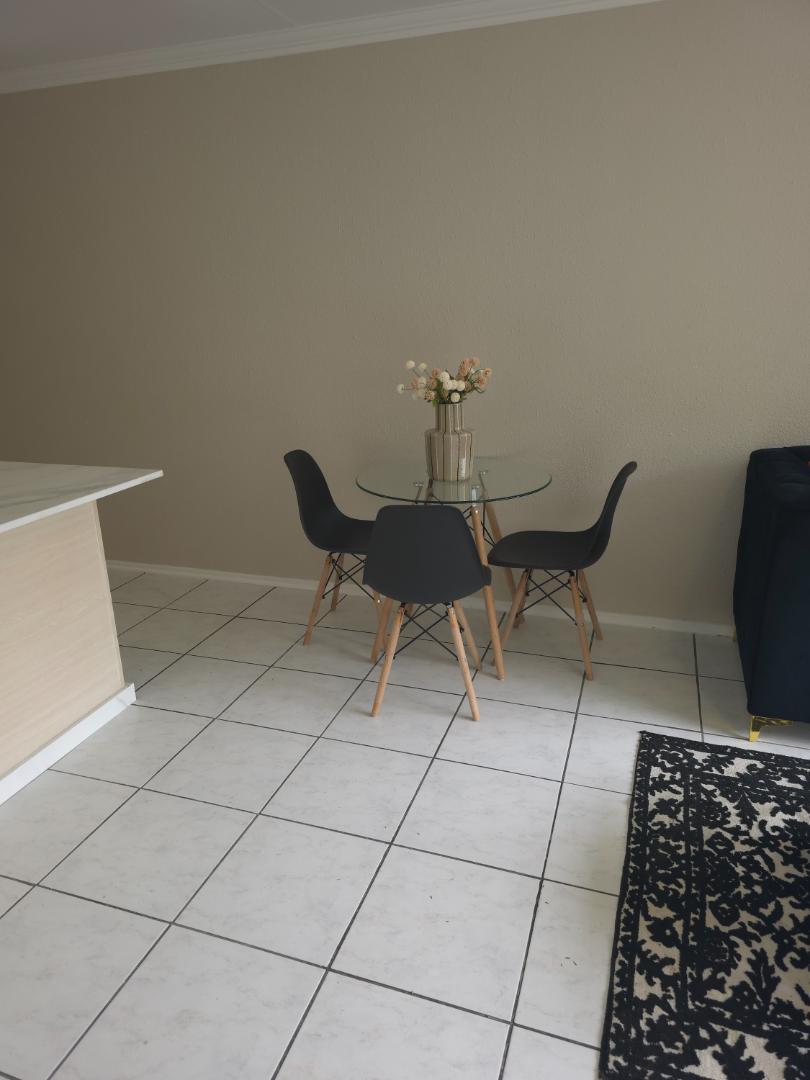 2 Bedroom Property for Sale in Benmore Gardens Gauteng