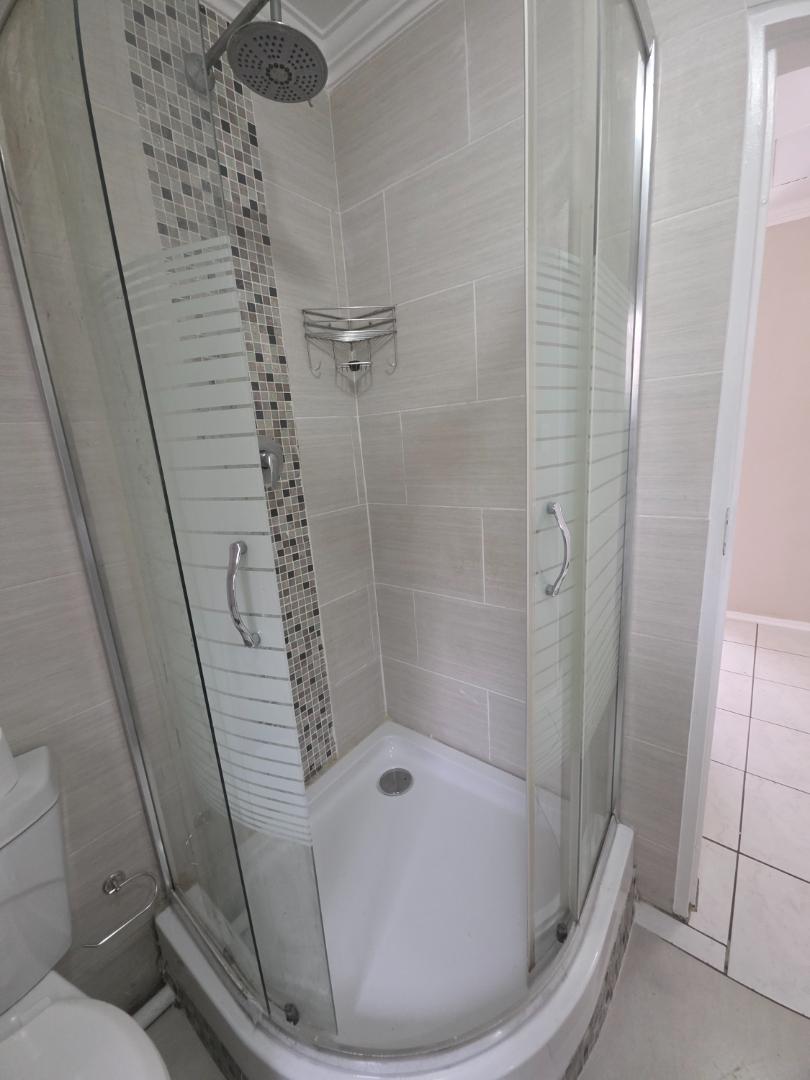 2 Bedroom Property for Sale in Benmore Gardens Gauteng