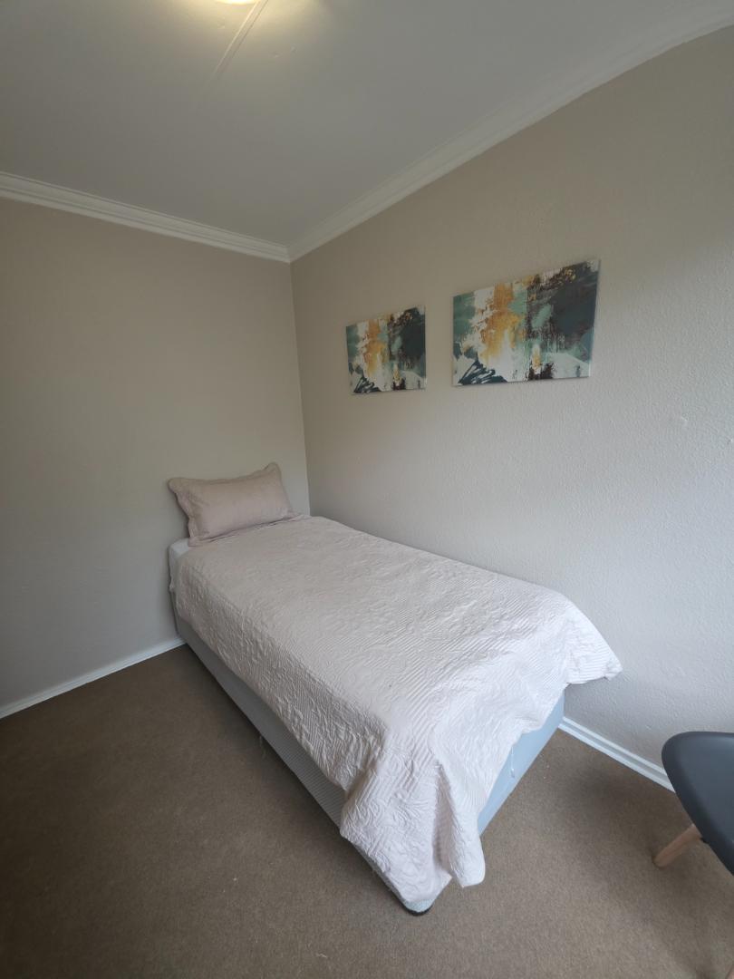 2 Bedroom Property for Sale in Benmore Gardens Gauteng