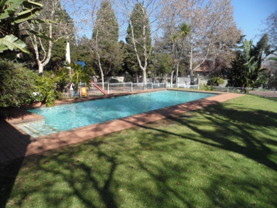 2 Bedroom Property for Sale in Benmore Gardens Gauteng