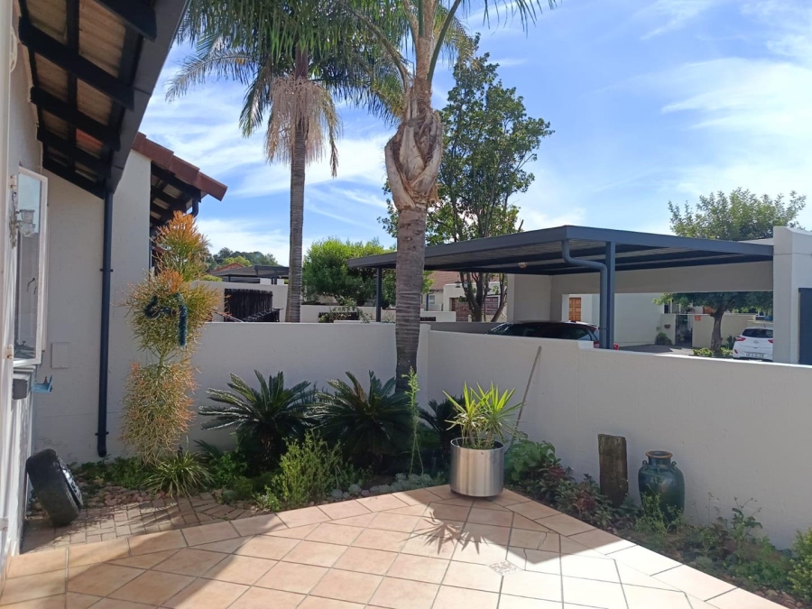 1 Bedroom Property for Sale in Weltevreden Park Gauteng