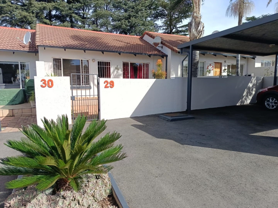 1 Bedroom Property for Sale in Weltevreden Park Gauteng