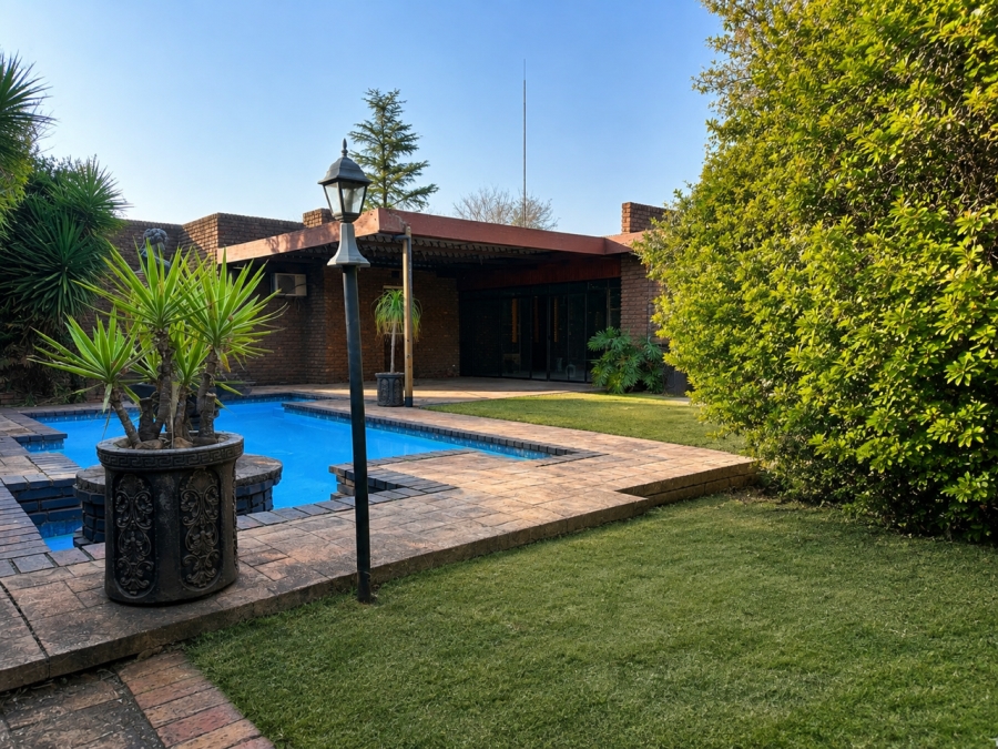 4 Bedroom Property for Sale in Brackenhurst Gauteng