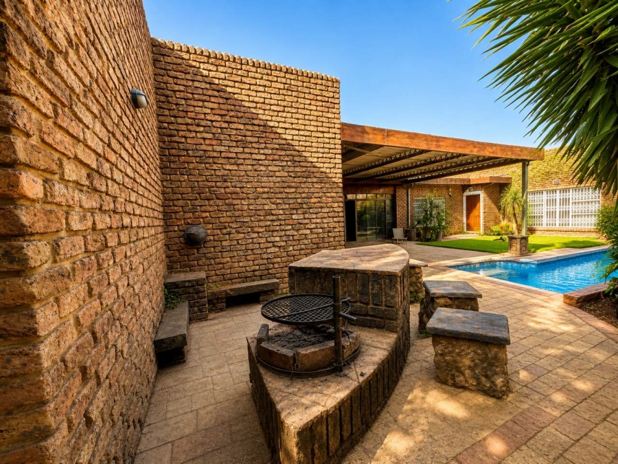 4 Bedroom Property for Sale in Brackenhurst Gauteng