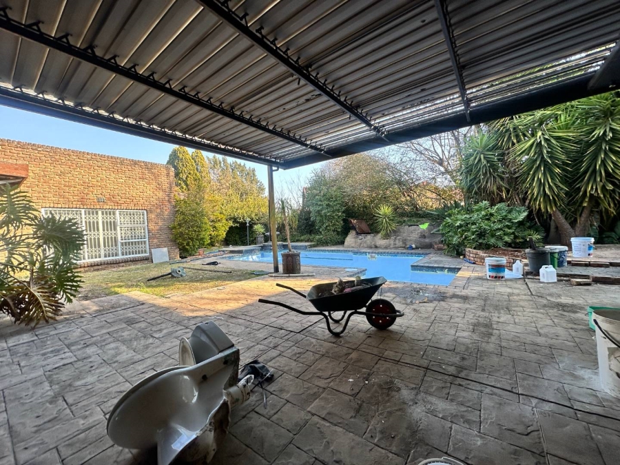 4 Bedroom Property for Sale in Brackenhurst Gauteng