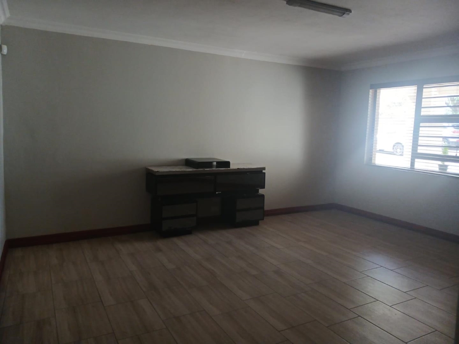 To Let Commercial Property for Rent in Noordwyk Gauteng
