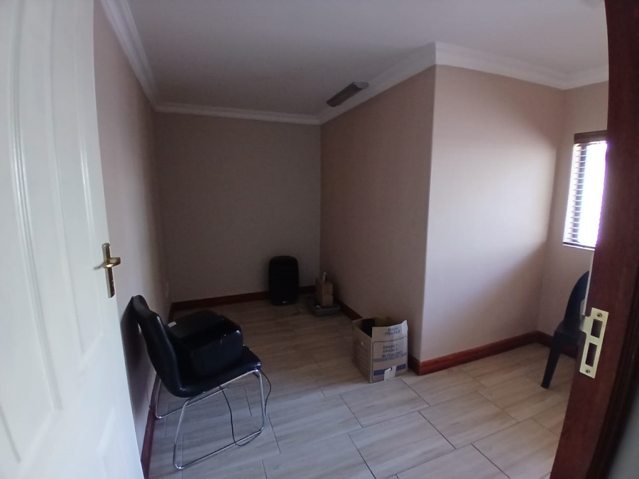 To Let Commercial Property for Rent in Noordwyk Gauteng