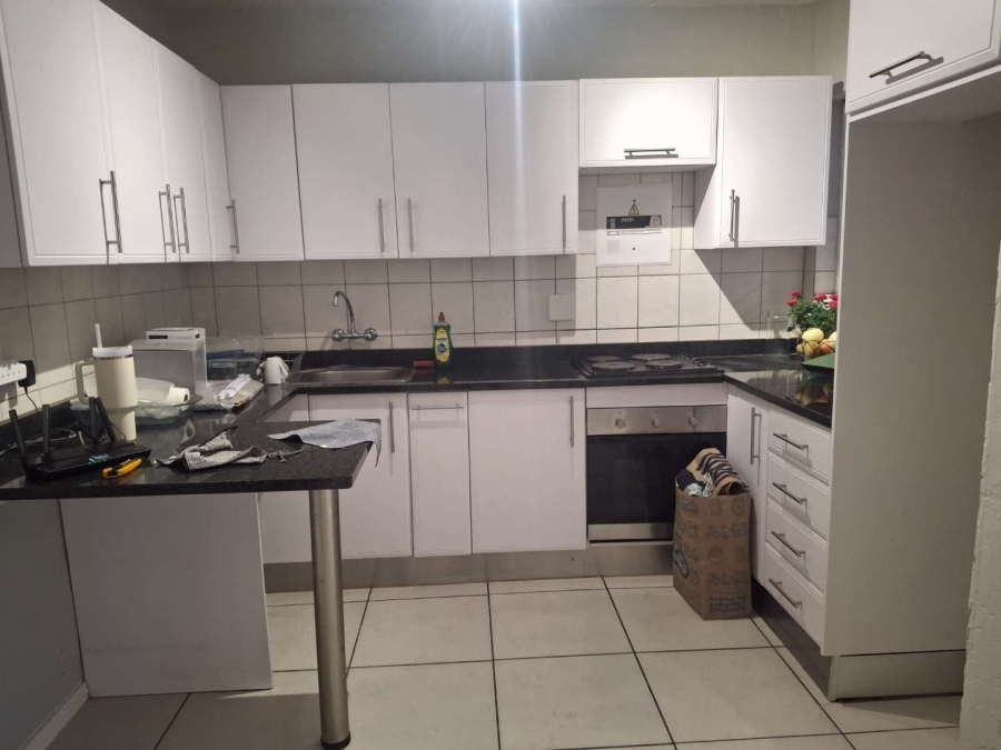 To Let 1 Bedroom Property for Rent in Morningside Gauteng