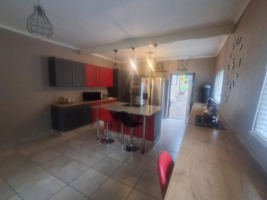 3 Bedroom Property for Sale in Mulbarton Gauteng