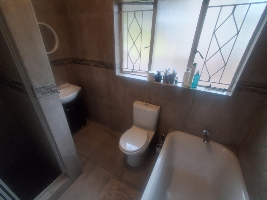 3 Bedroom Property for Sale in Mulbarton Gauteng