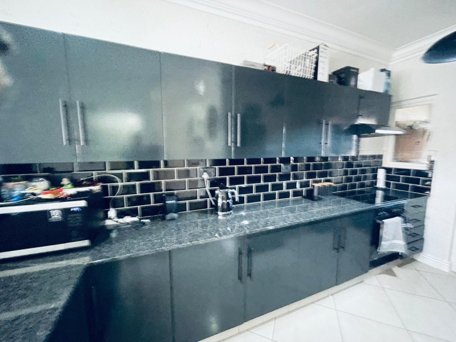 2 Bedroom Property for Sale in Morningside Gauteng
