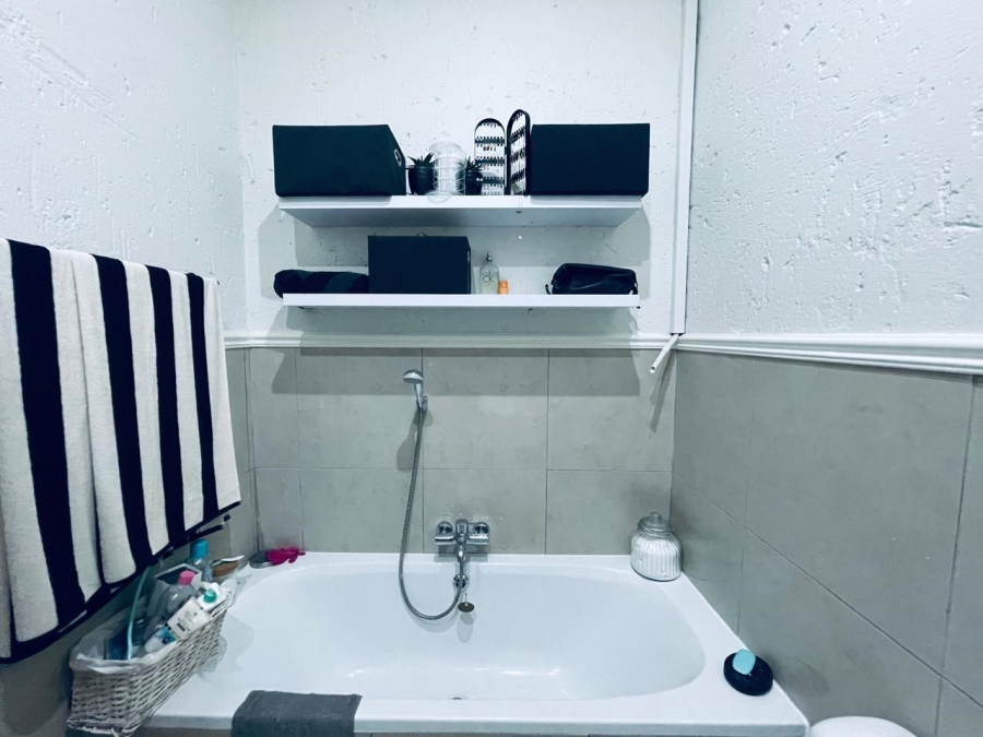 2 Bedroom Property for Sale in Morningside Gauteng