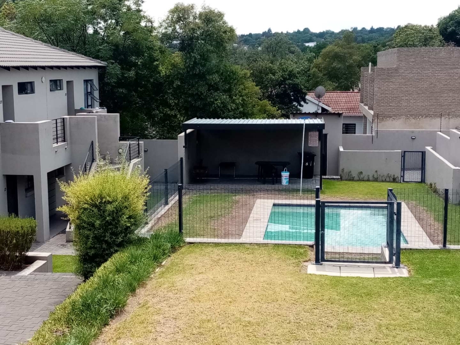 To Let 2 Bedroom Property for Rent in Ferndale Gauteng