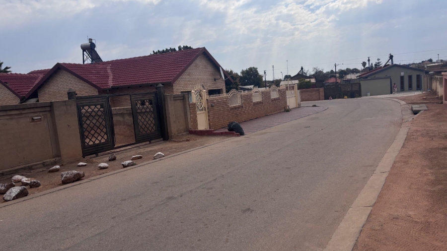 2 Bedroom Property for Sale in Morula View Gauteng