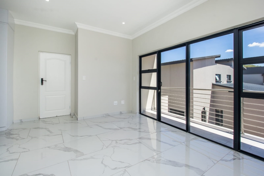 5 Bedroom Property for Sale in Roodeplaat Gauteng