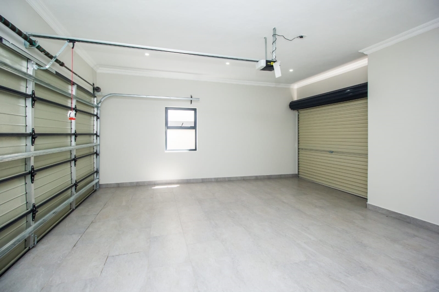5 Bedroom Property for Sale in Roodeplaat Gauteng
