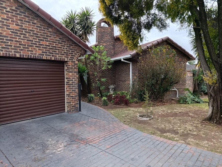 4 Bedroom Property for Sale in Allen Grove Gauteng