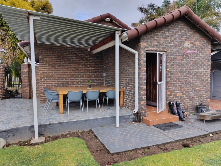 4 Bedroom Property for Sale in Allen Grove Gauteng
