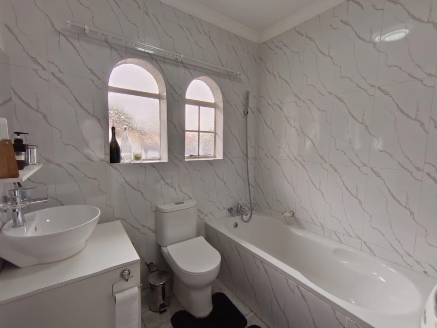 4 Bedroom Property for Sale in Allen Grove Gauteng