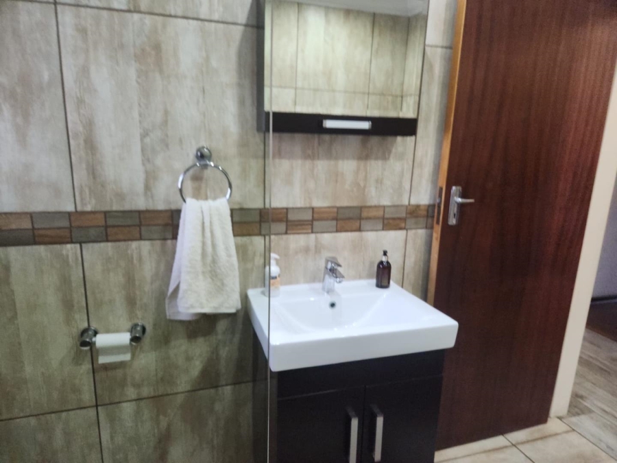 4 Bedroom Property for Sale in Van Riebeeck Park Gauteng
