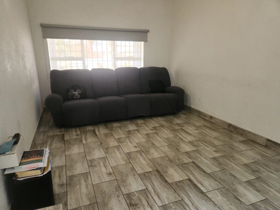 4 Bedroom Property for Sale in Van Riebeeck Park Gauteng