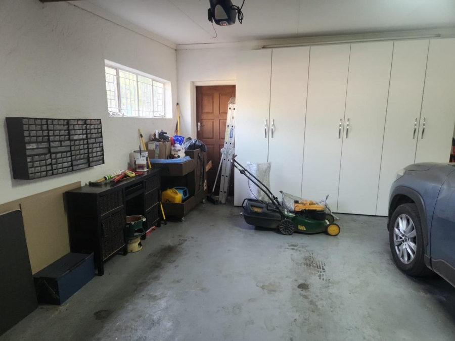 4 Bedroom Property for Sale in Van Riebeeck Park Gauteng