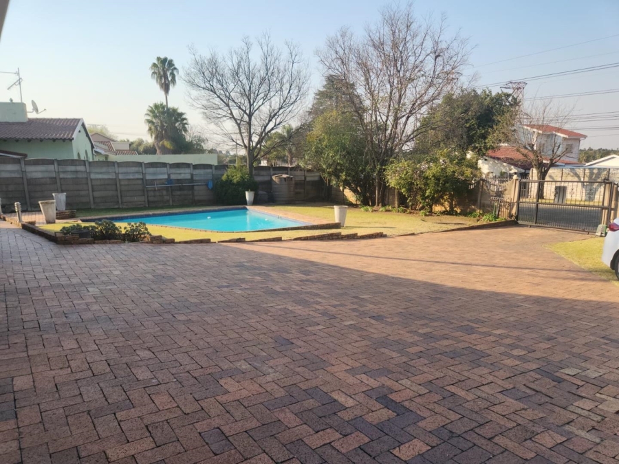 4 Bedroom Property for Sale in Van Riebeeck Park Gauteng