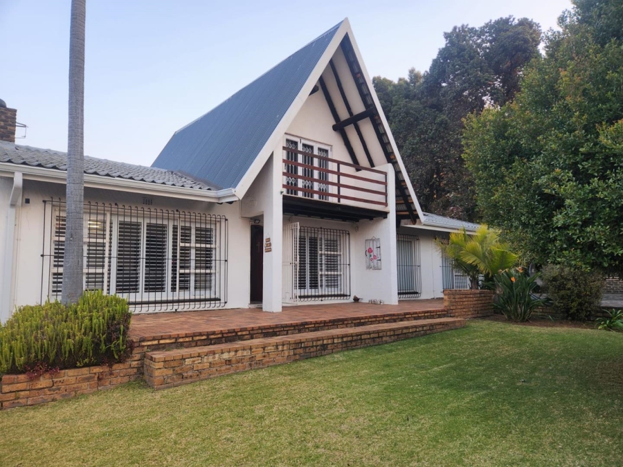 4 Bedroom Property for Sale in Van Riebeeck Park Gauteng