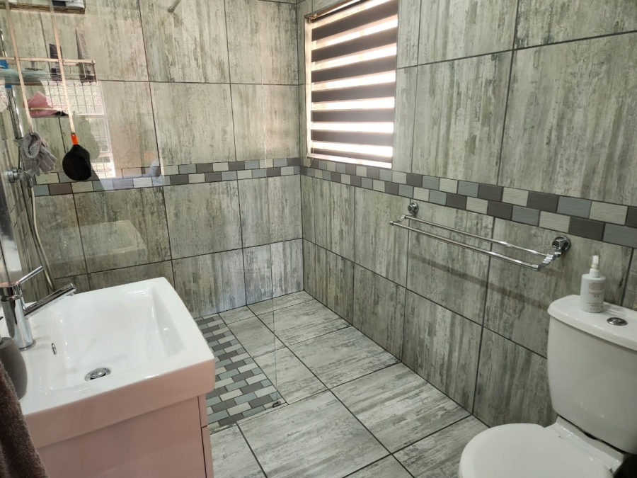 4 Bedroom Property for Sale in Van Riebeeck Park Gauteng