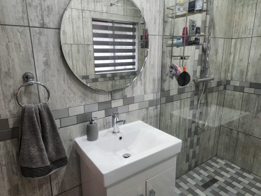 4 Bedroom Property for Sale in Van Riebeeck Park Gauteng