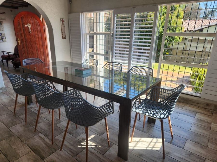 4 Bedroom Property for Sale in Van Riebeeck Park Gauteng