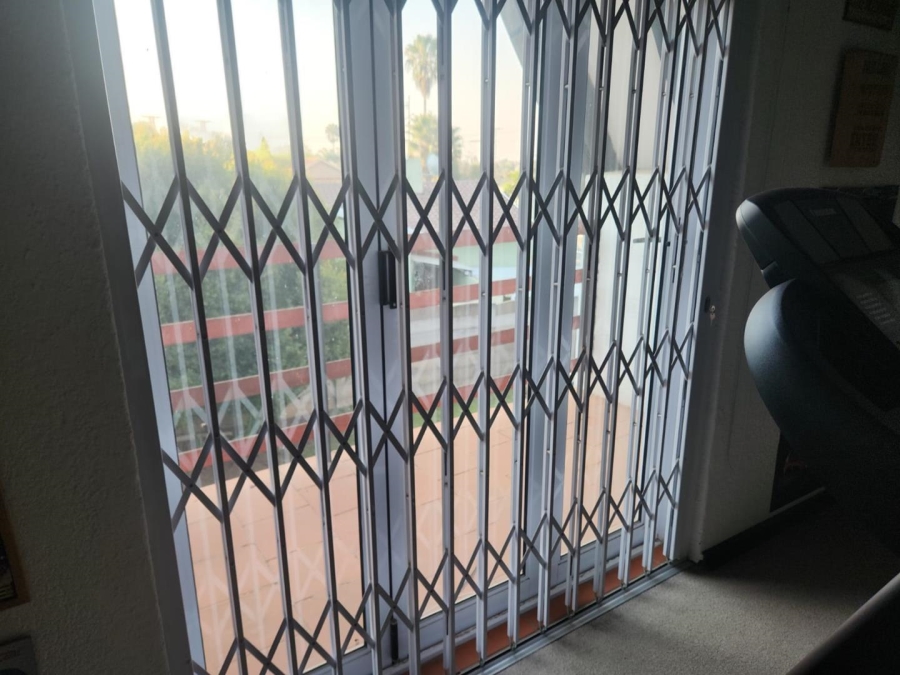 4 Bedroom Property for Sale in Van Riebeeck Park Gauteng