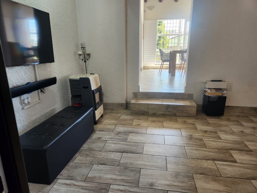 4 Bedroom Property for Sale in Van Riebeeck Park Gauteng