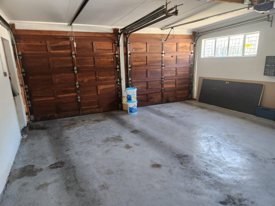 4 Bedroom Property for Sale in Van Riebeeck Park Gauteng
