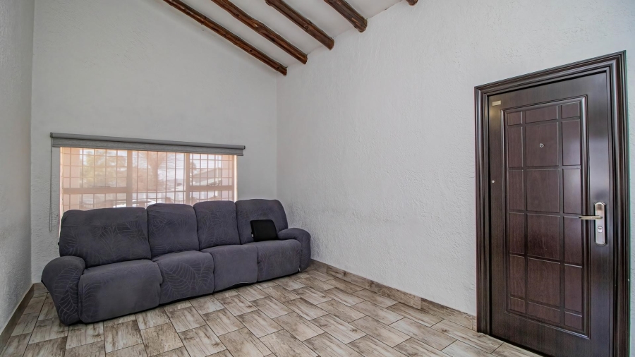 4 Bedroom Property for Sale in Van Riebeeck Park Gauteng